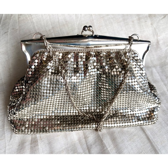 Whiting & Davis Handbags - Vintage Whiting & Davis Silvertone Metal Mesh Mini Evening Bag Clutch Wristlet